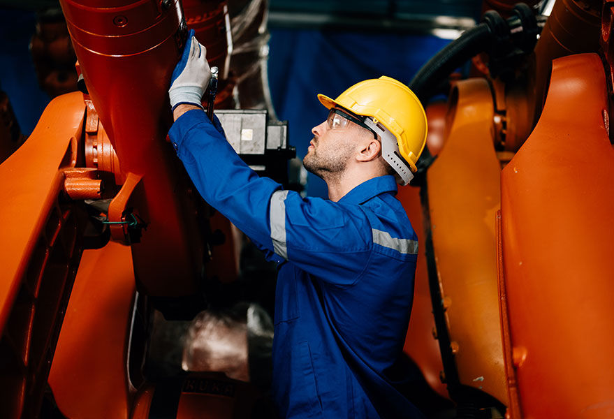 hydrobar-professional-worker-maintenance-machine-robotic-arms-industrial-machinery-technician-working